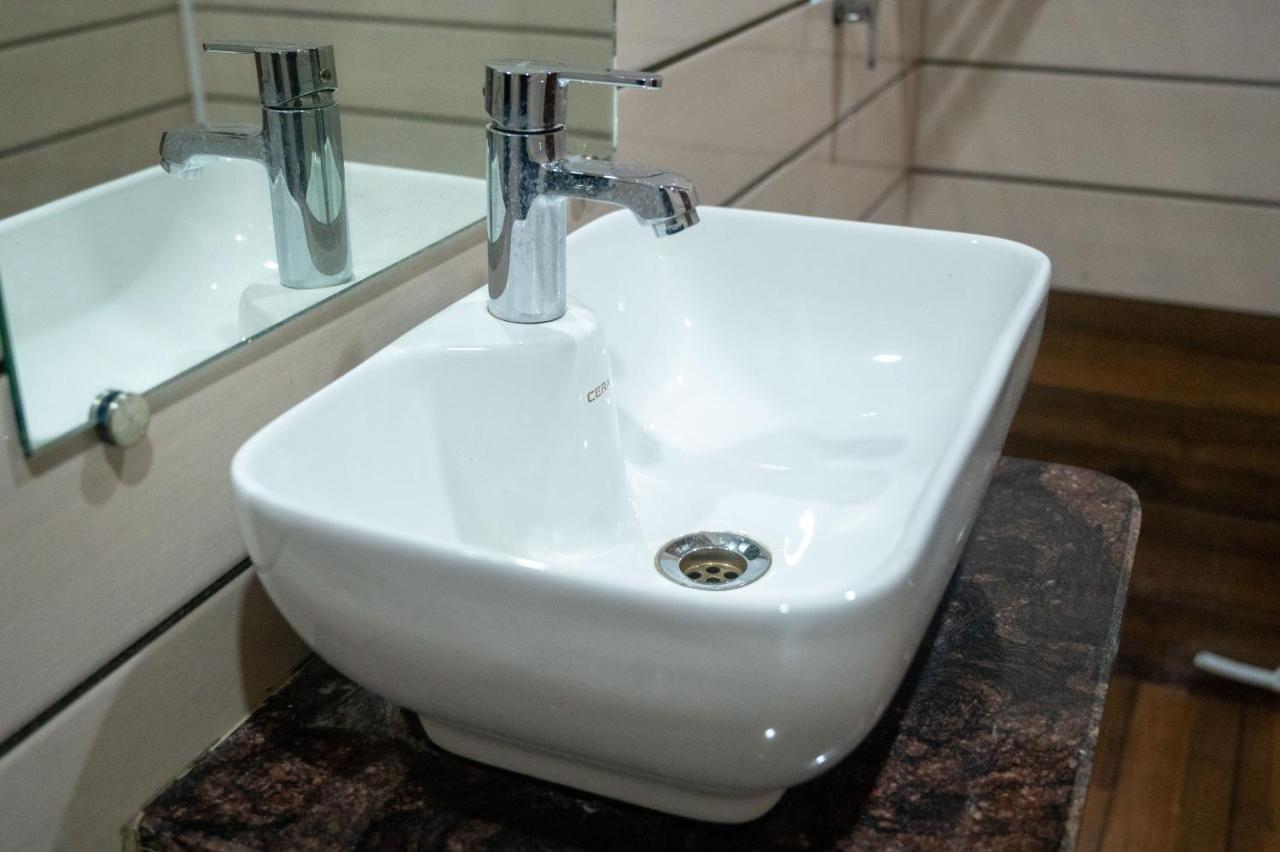 Kiran Palace Hotel Váránaszi Kültér fotó